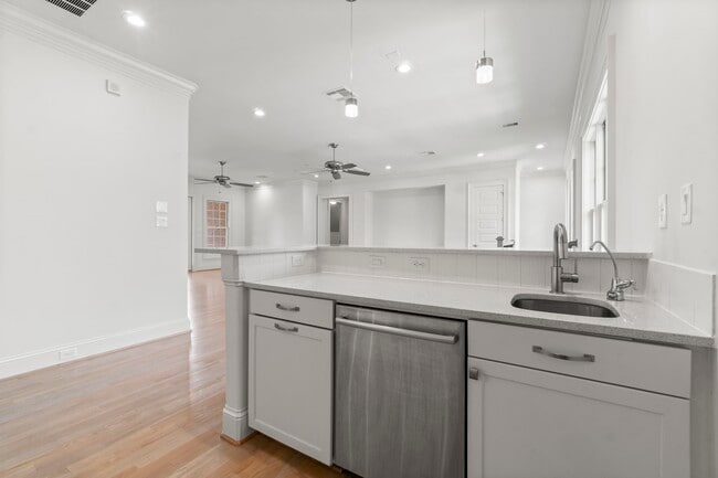 Building Photo - 58 E Bay Blvd