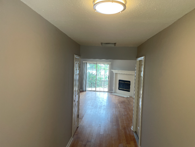 Building Photo - 3706 Sanctuary Way N