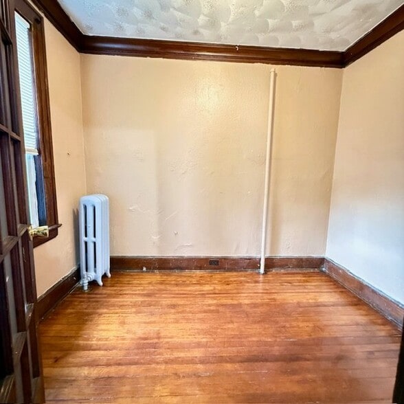 Building Photo - 48 Elmwood Ave