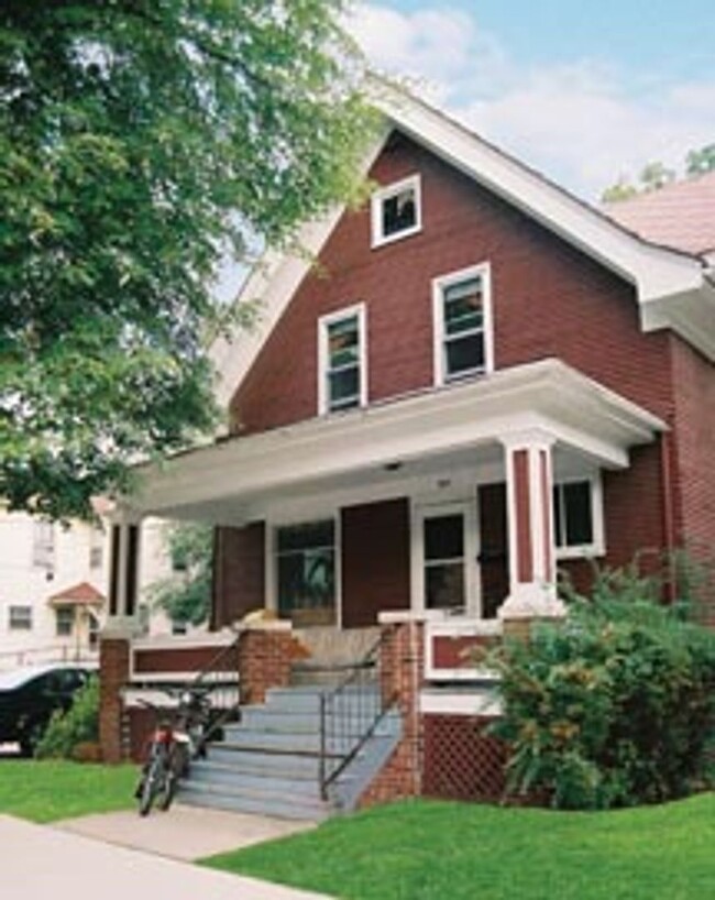 Primary Photo - Huge House with Free Parking