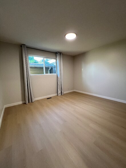 Building Photo - 3193 S Young Haven Cir