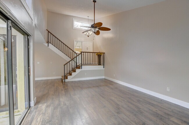 Building Photo - 6165 Belleza Ln