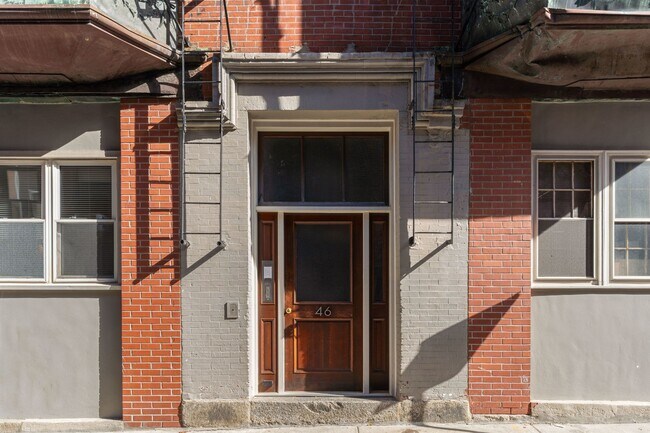 Building Photo - 46 Lewis St