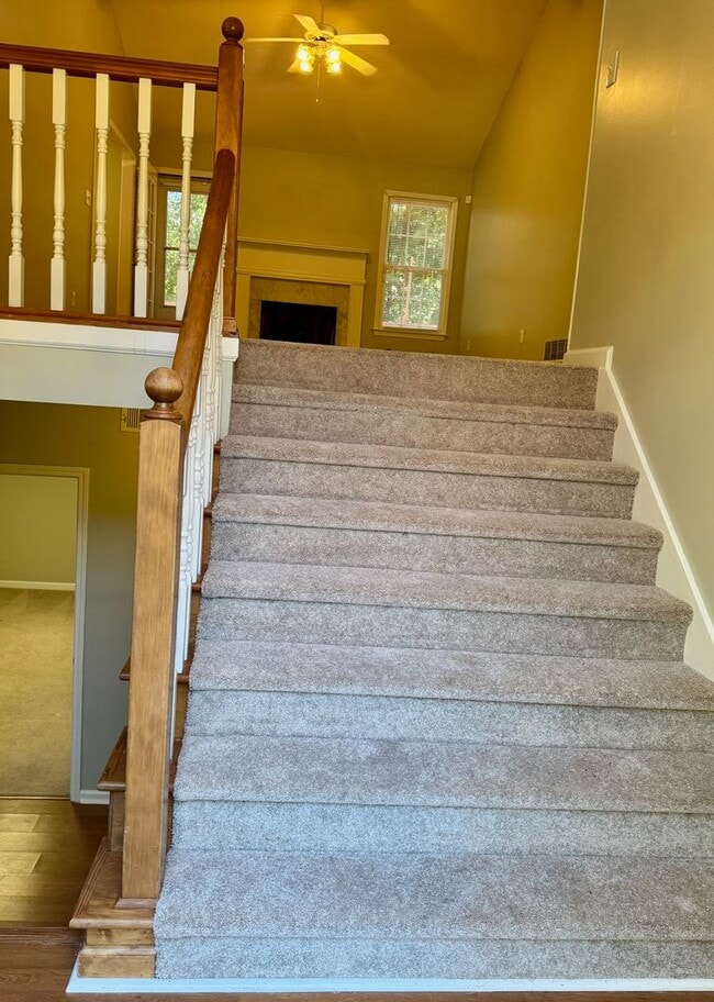 Building Photo - Home Sweet Dallas Home!