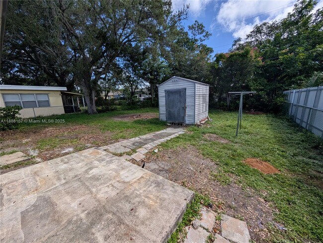 Building Photo - 720 NW 15th Terrace