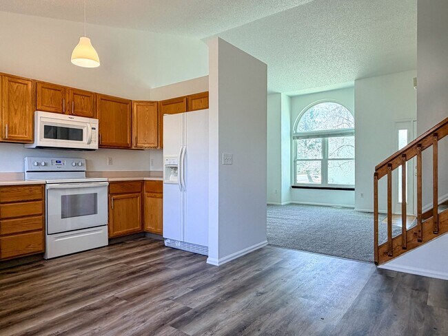 Building Photo - Single-Family Home in Littleton!