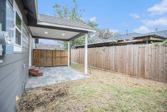 Building Photo - 7449 Walker St