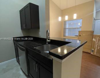 Primary Photo - 2850 N Oakland Forest Dr