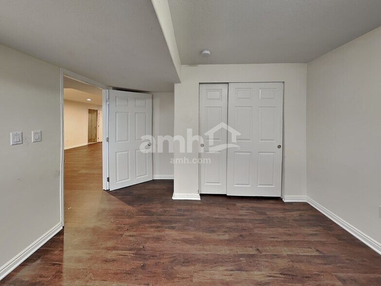 Building Photo - 6955 Jordan Cl Cir