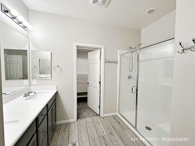 Building Photo - 6033 Torciano St