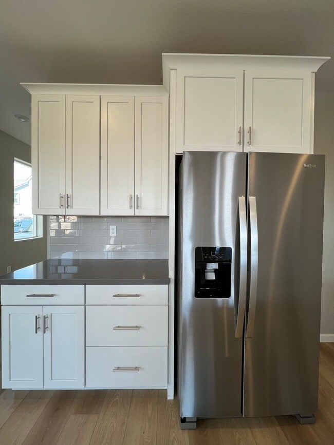 Building Photo - 4/2.5 GORGEOUS Townhome in Minden!