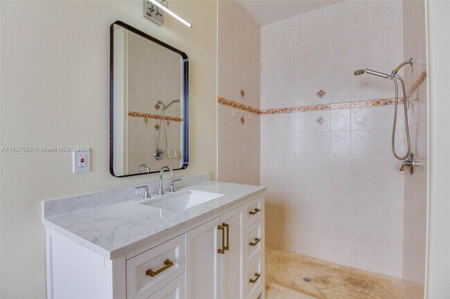 Building Photo - 2231 SW 164th Ave