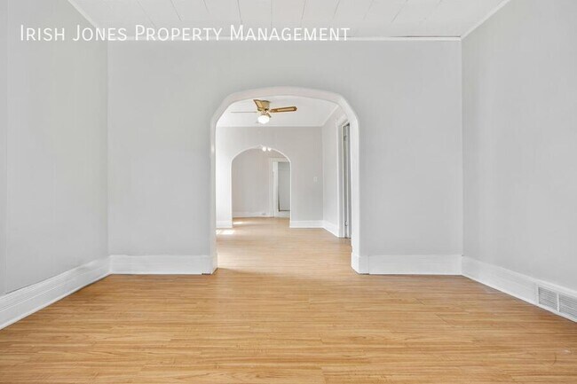 Building Photo - 84 10th St