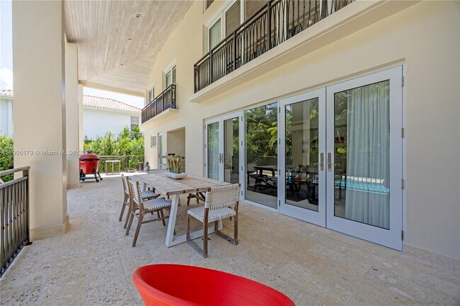 Building Photo - 7141 E Lago Dr