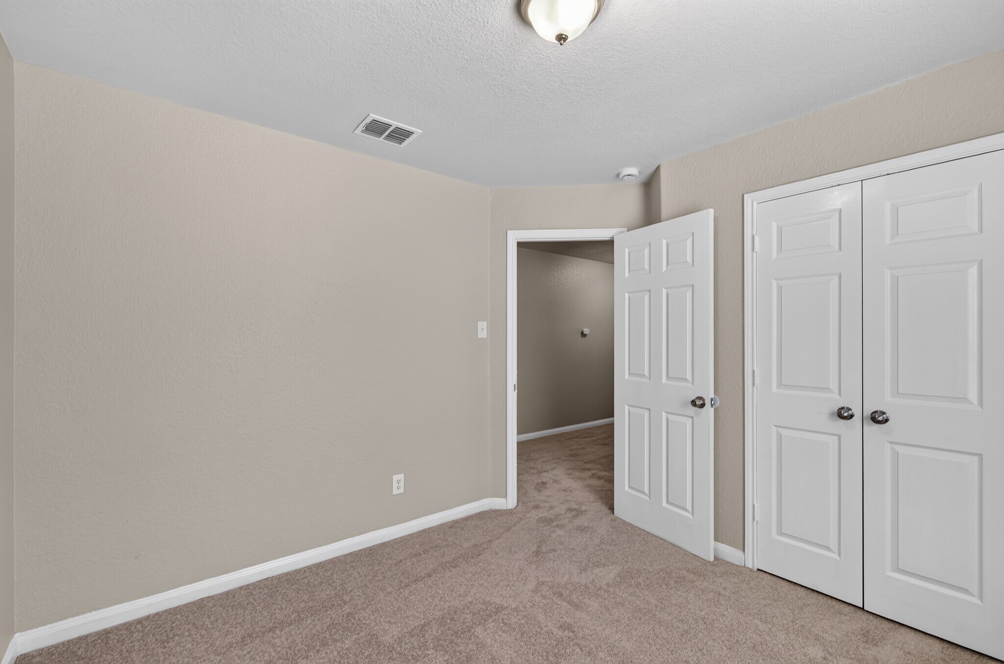 Building Photo - 6531 Luckey Sq