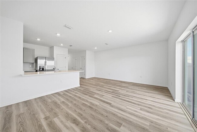 Building Photo - 2480 Riversong Ldg Ln