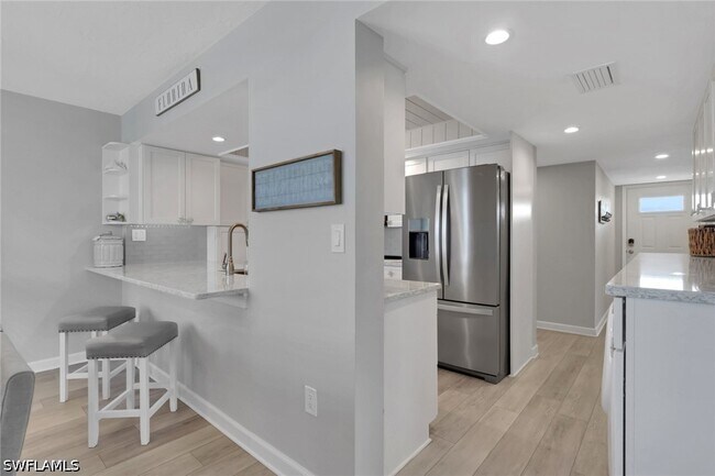 Building Photo - 10475 Gulf Shore Dr