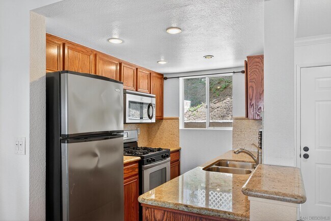 Building Photo - 4794 Arizona St