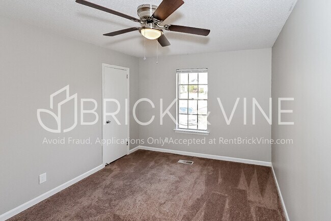 Building Photo - 3109 Fieldstone Cir