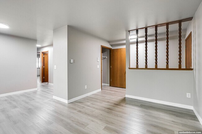 Interior Photo - 1300 Washington Ave.