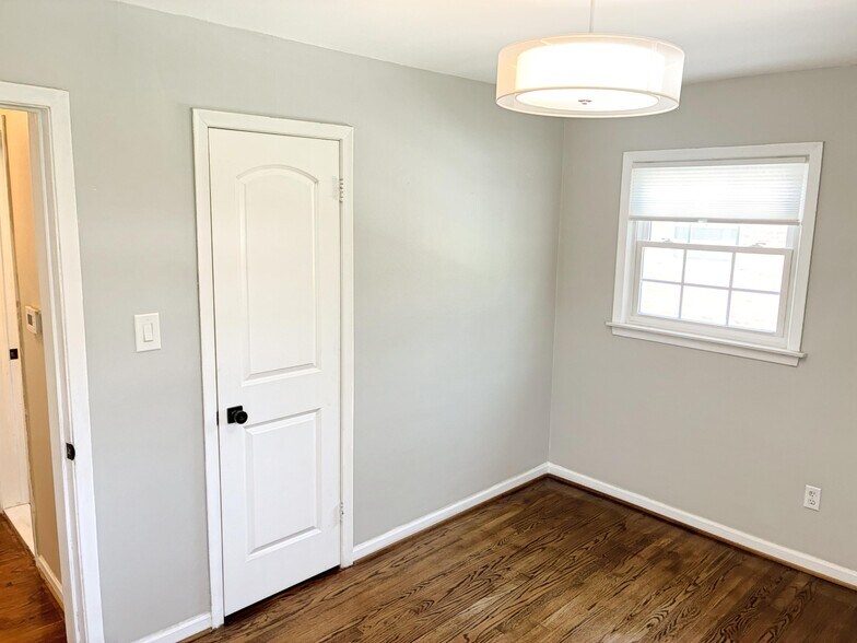 Building Photo - 1655 Hazel St