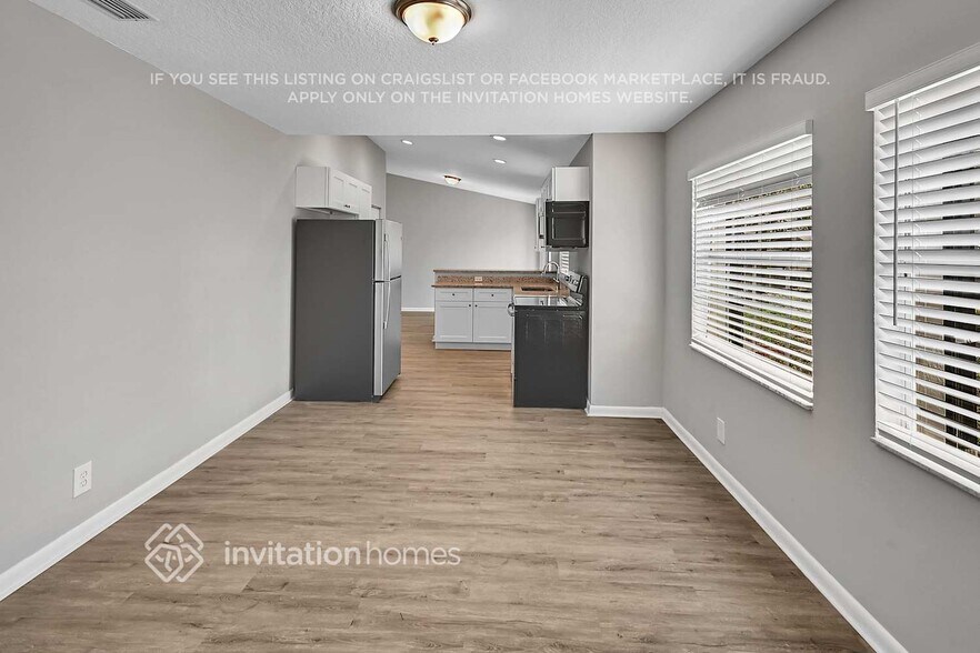 Building Photo - 1296 Woodcrest Rd S