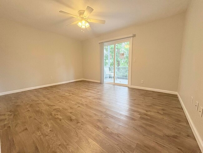 Building Photo - 1595 Willow Bend Way
