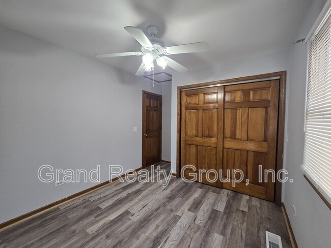 Building Photo - 307 N Rosedale Ct