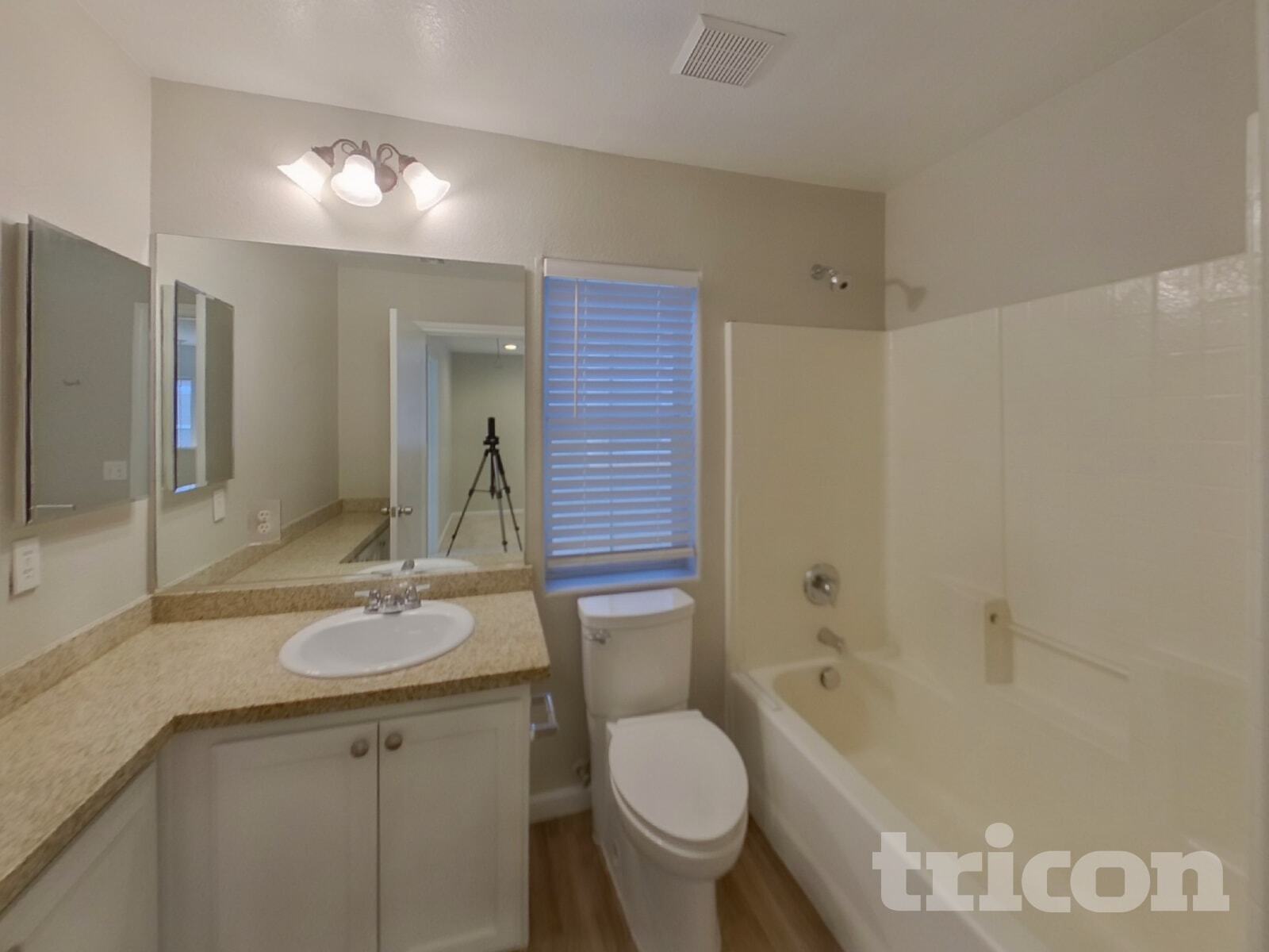 Building Photo - 4598 Hearts Desire Ave