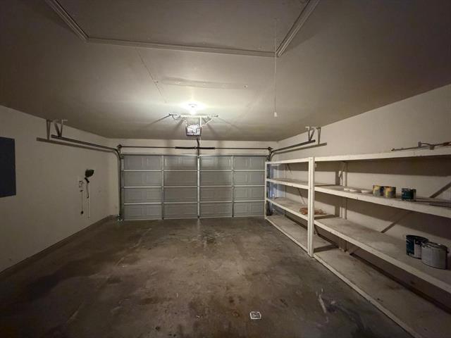 Building Photo - 6360 Geneva Ln