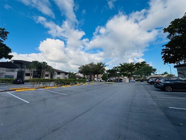 Building Photo - 9948 Nob Hill Ln