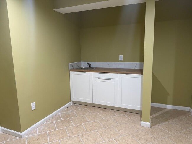 Building Photo - 3128 Tulip Tree Pl