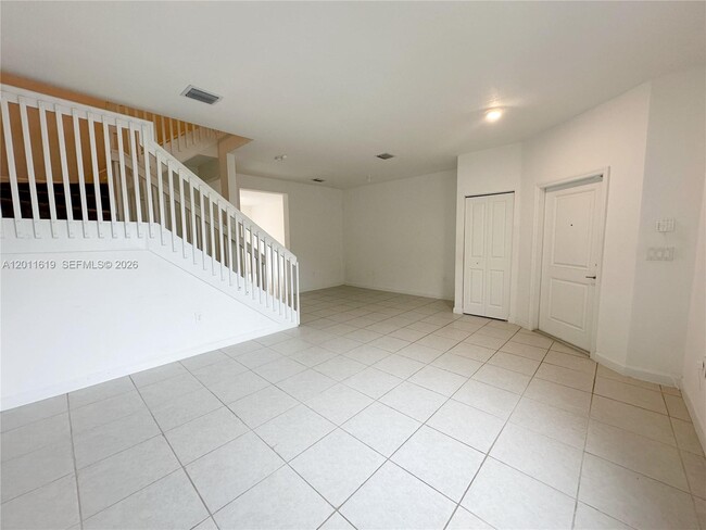 Building Photo - 1684 SE 26th Ter