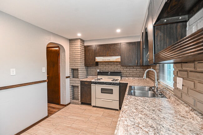 Building Photo - 1510 Nobles Ln