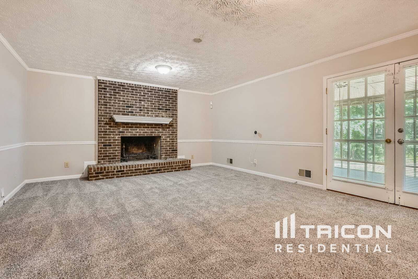 Building Photo - 305 Woodsong Dr
