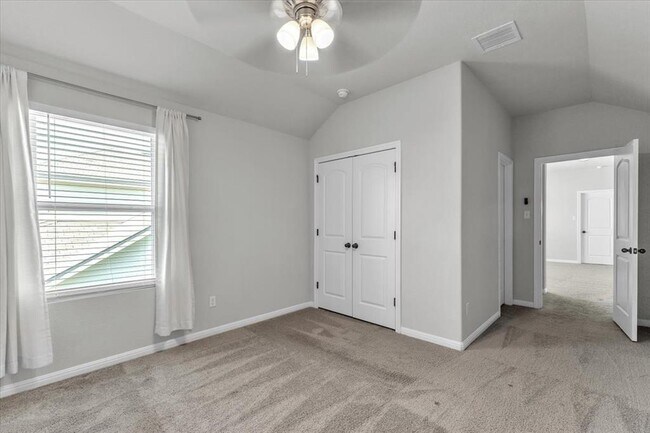 Building Photo - 19321 Hartwell Dr