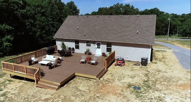 Building Photo - "Charming 3-Bed, 2-Bath Home on Claypool R...