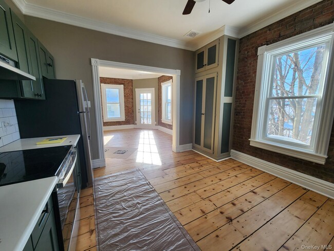 Building Photo - 1 Shatzell Ave