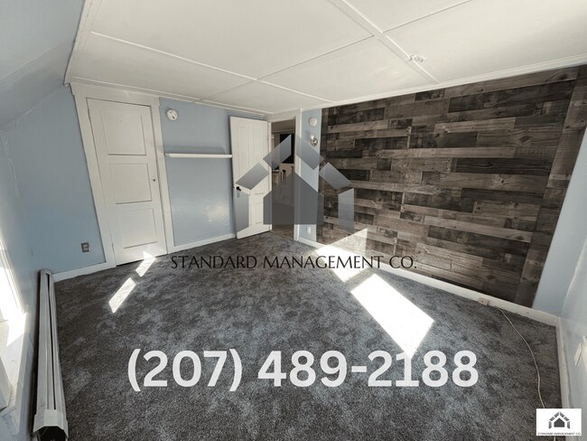 Building Photo - 6 Squire St