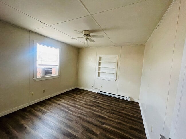 Building Photo - 2BD/1BA