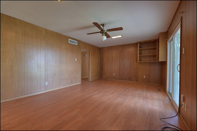 Building Photo - 4040 Bancroft Dr