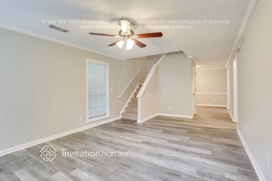 Building Photo - 2395 Whites Ridge