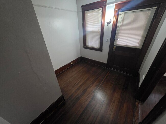 Building Photo - 29 Marshall St