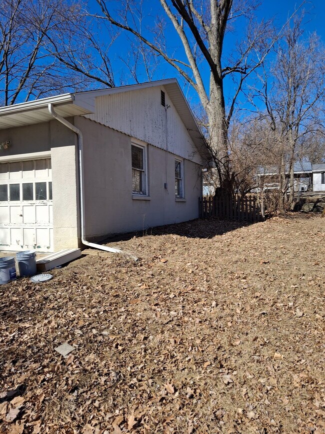 Building Photo - 105 Orchard St