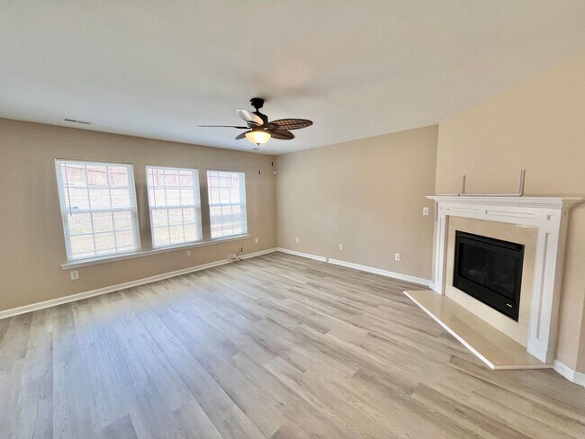 Building Photo - 2829 Roundleaf Ct