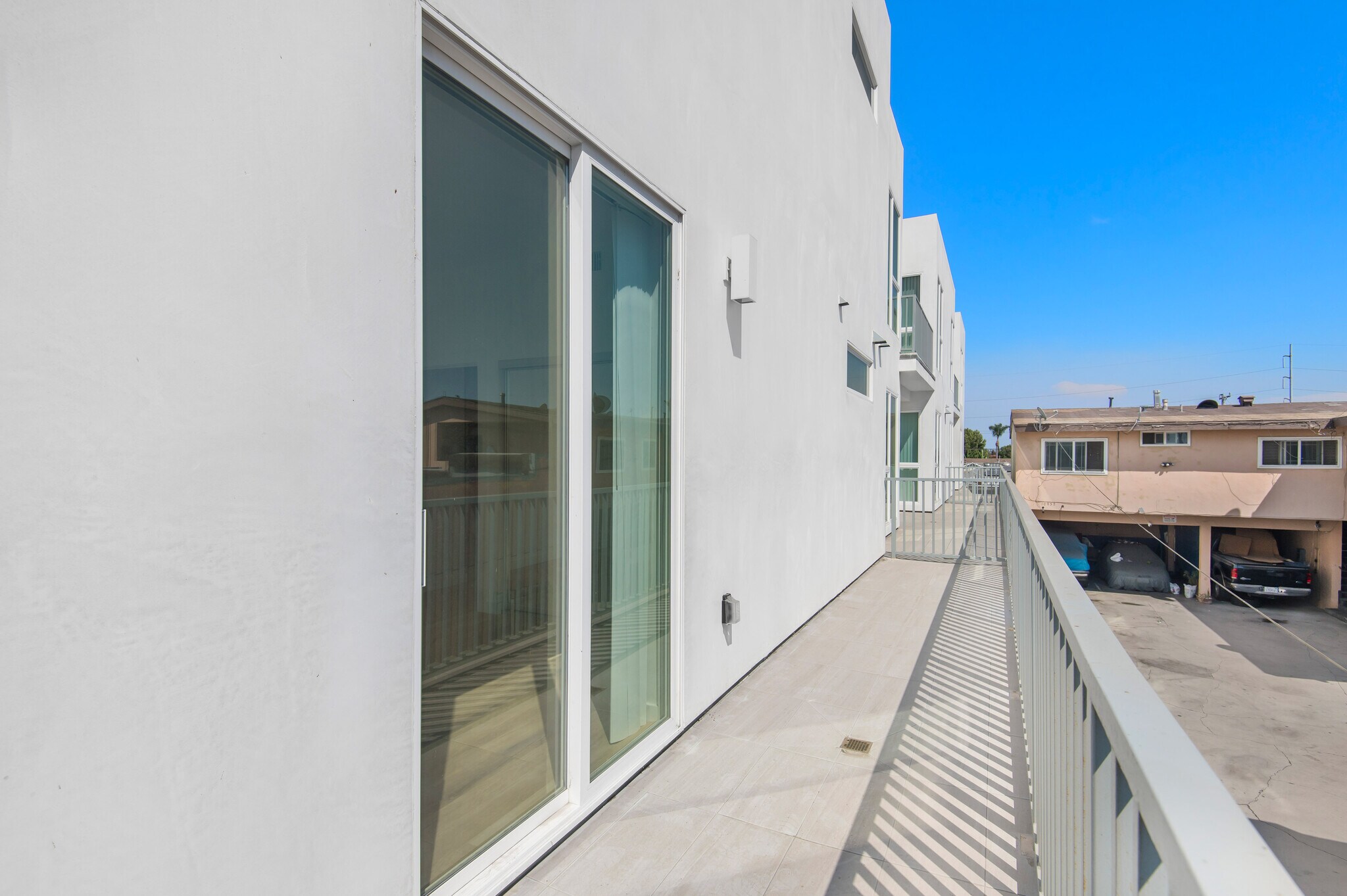 Building Photo - 10928 S Inglewood Ave