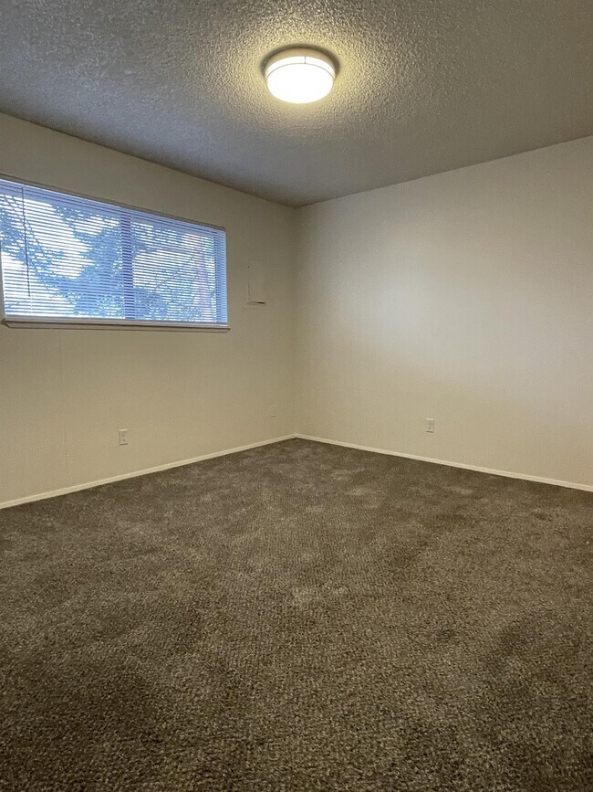 Building Photo - 12625 SW Colony Ln