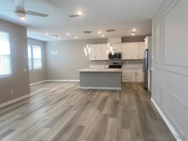 Building Photo - 2320 Trevi Cir