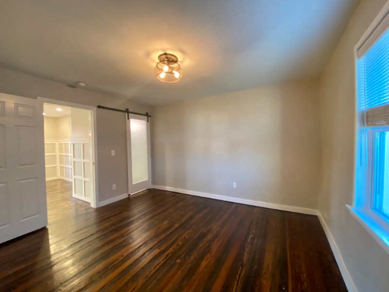 Building Photo - 1514 17th Ave N