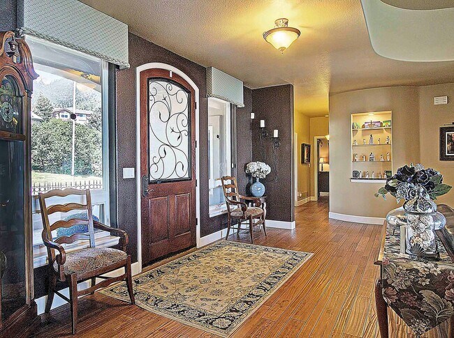 Building Photo - 7975 Ruststone Ct